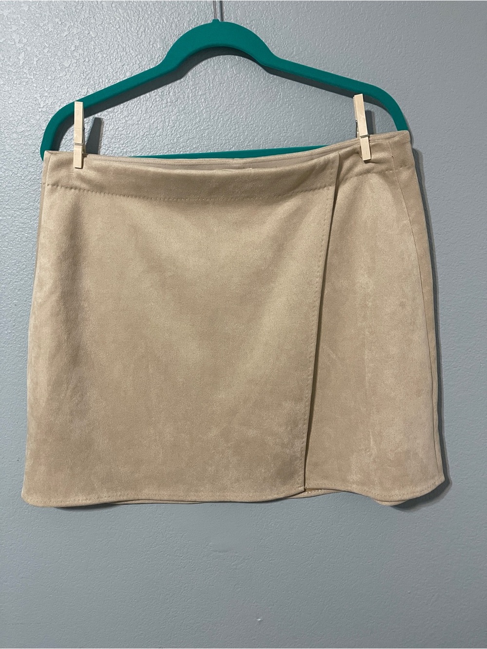 Max Studio Womens Beige Faux Suede Wrap Mini Skirt Tan Y2K 90s Minimalist XL